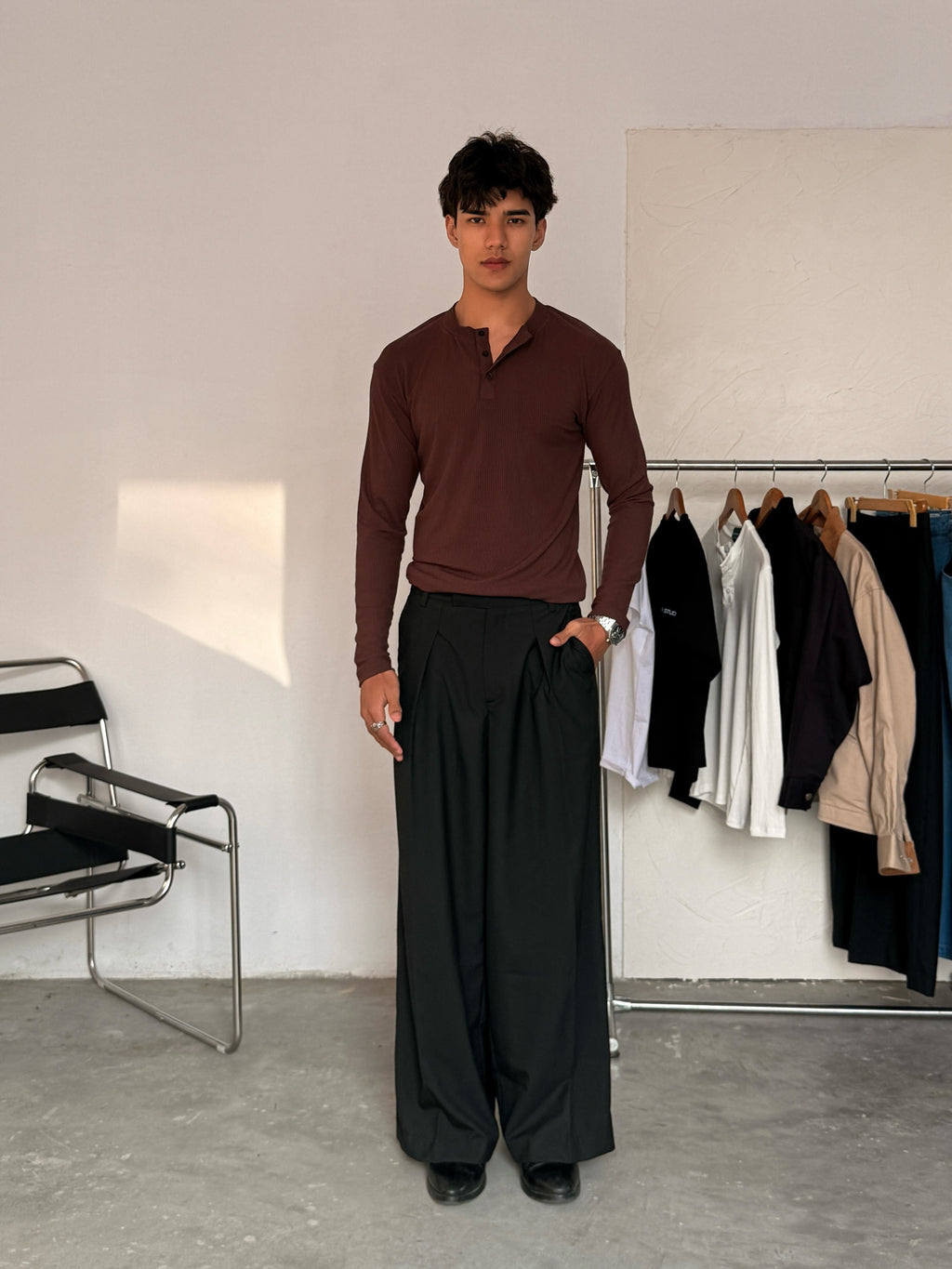 HENLEY BROWN TEE