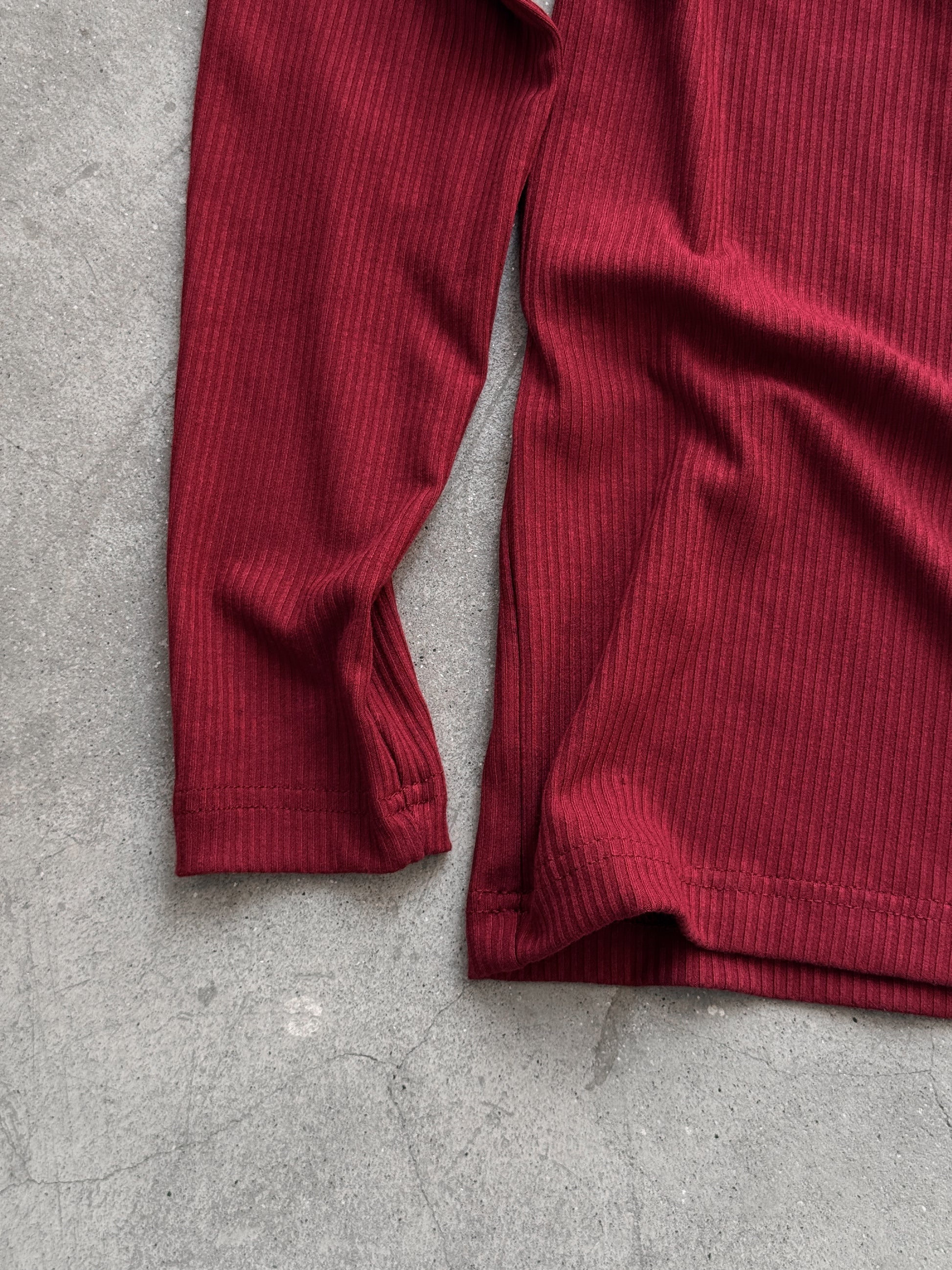 HENLEY RED TEE